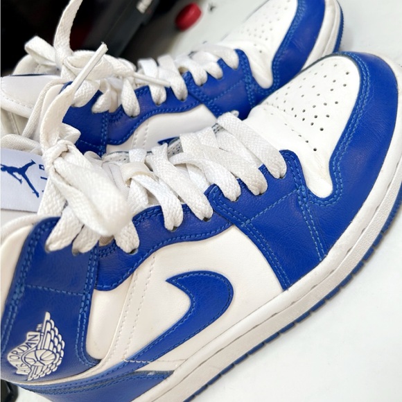 Kentucky blue Jordans size 5.5 women’s in good condition - Picture 2 of 5